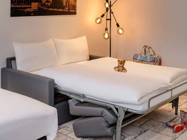 غرفة كومفورت عائلية بسرير كوين وسرير فردي، Ibis Styles Bamberg 6/9