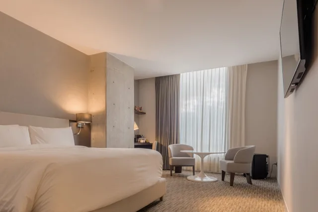 غرفة تقليدية بسرير كينج بإطلالة، Four Points By Sheraton Puebla 2/7