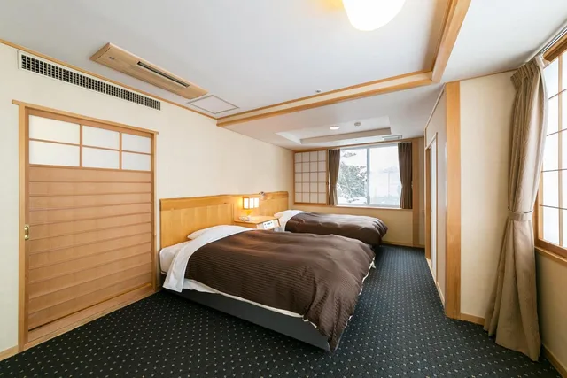 غرفة بسرير فردي بأرضية تاتامي لذوي الإعاقة، Tateshina Grand Hotel Takinoyu 1/1