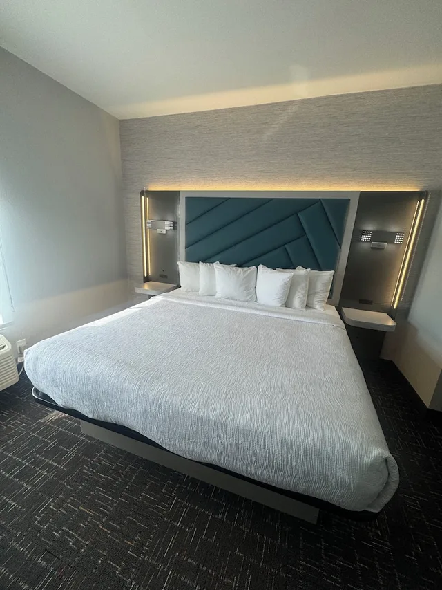 جناح بسرير كينج مع أريكة لذوي الإعاقة، Brentwood Suites Nashville, an Ascend Collection Hotel 3/6