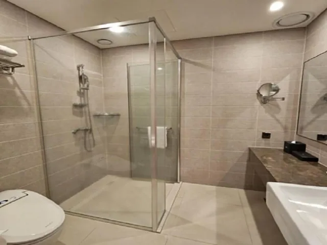غرفة ديلوكس بسرير مزدوج وسرير فردي، Hotel Nanta 5/8