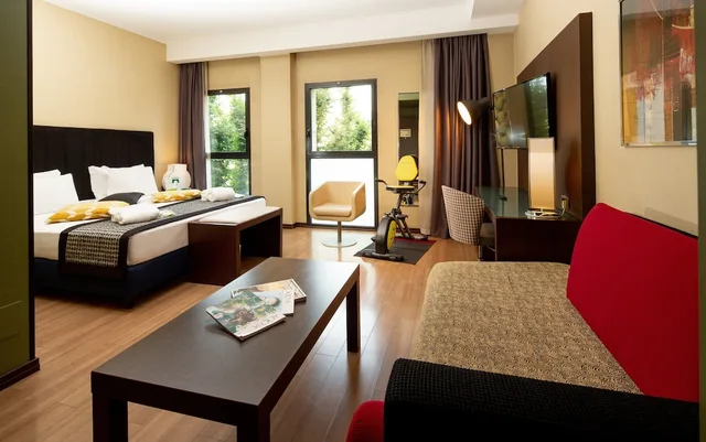 غرفة عائلية بسرير كينج وسريرين منفصلين، HOLIDAY INN TURIN CORSO FRANCIA 1/4
