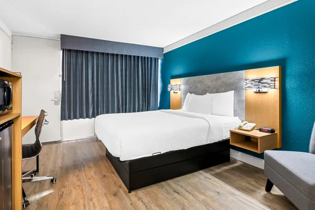 Room, Queen Bed, Pool View, Quality Inn Slidell I-10 5/6