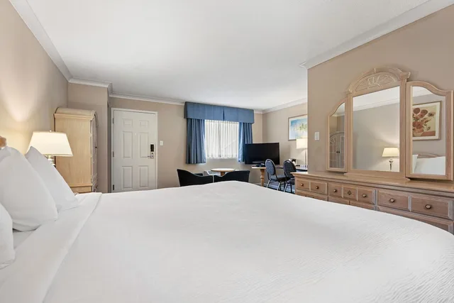 جناح ديلوكس بسرير كينج، Glenwood Inn & Suites 2/4