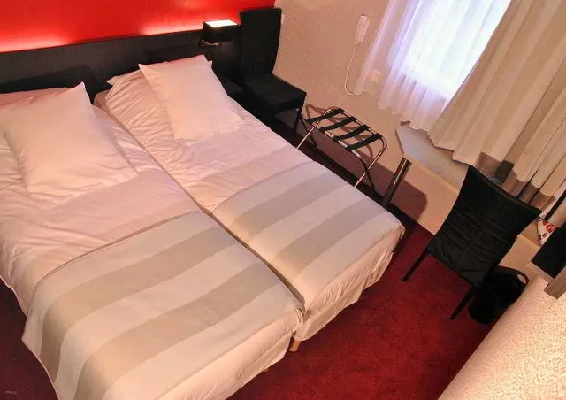 غرفة رباعية، The Originals City Hotel Eden Rouen Nord 1/1