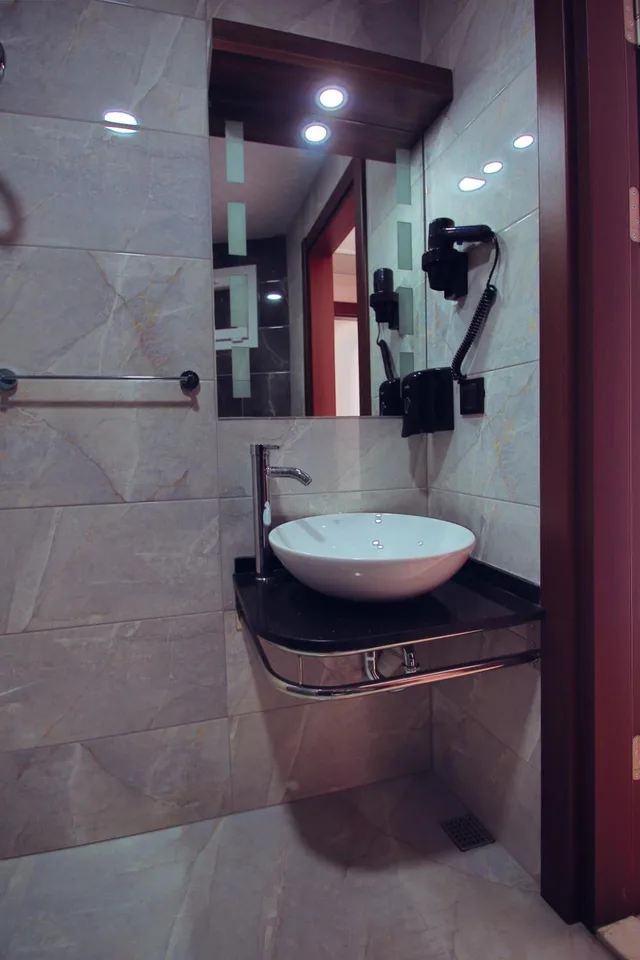 غرفة قياسية بسرير مزدوج أو سريرين منفصلين، Hotel Paris Prestige 3/3