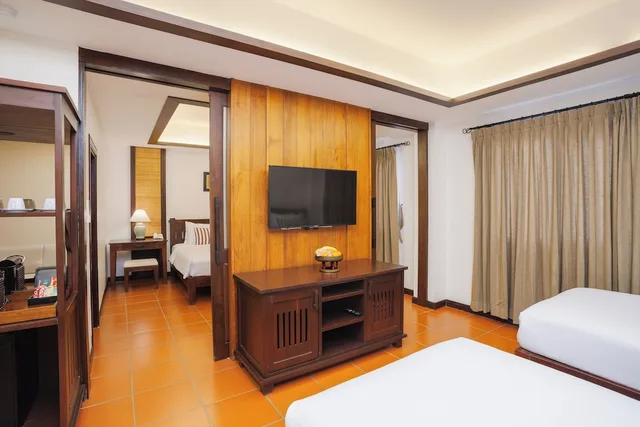 Family Suite, Double and Twin Beds, Rimping Village 5/10