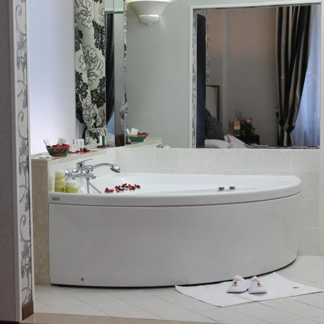 Suite, Hot Tub, Villa Aricia 4/5