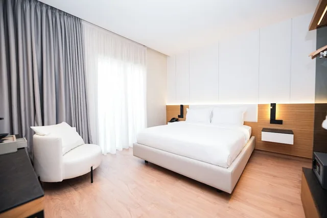 غرفة بسرير كوين بإطلالة على البحر بشرفة، Agimi And S Hotel 1/10