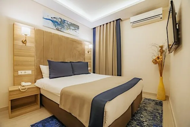 غرفة اقتصادية بسرير كوين، Comfort Beige Hotel 1/5