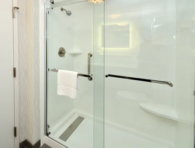 غرفة بسريرين كوين بحوض استحمام، Hampton Inn Santee-I-95 7/9