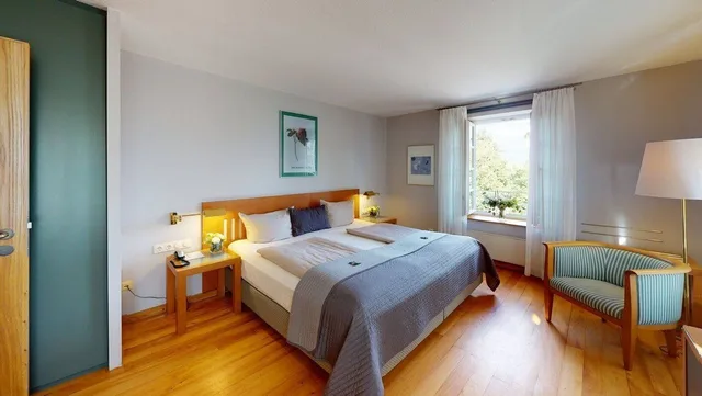 Classic, Double Bed, Schlosshotel Bad Wilhelmshohe 3/9