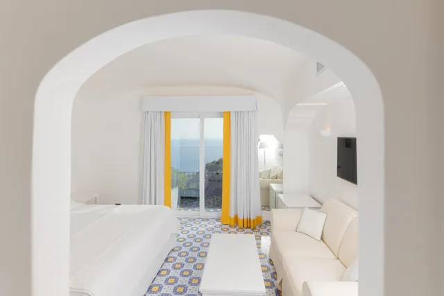 غرفة بسرير مزدوج بإطلالة على البحر، Hotel Mamela 8/10
