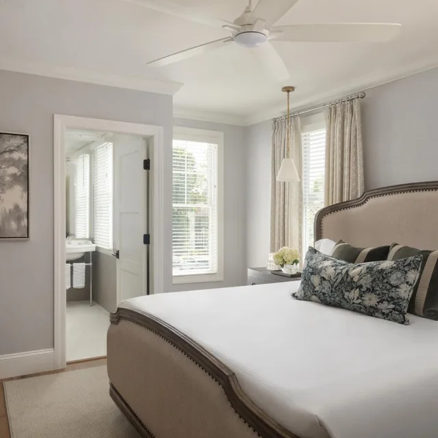 Deluxe, King Bed, 1313 West - Luxury Boutique Hotel 1/2