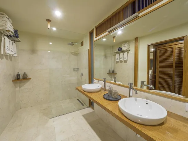 جناح غراند بإطلالة على البحر، Komodo Resort 4/4