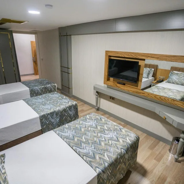 Comfort, Triple, Lion City Hotel Kizilay 7/9