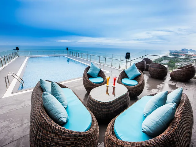 غرفة بريميوم بسرير مزدوج، Yarra Ocean Suites Danang 1/1