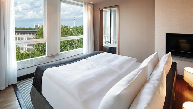 جناح بسرير كينج بغرفة نوم واحدة، InterContinental Berlin, an IHG Hotel 1/10