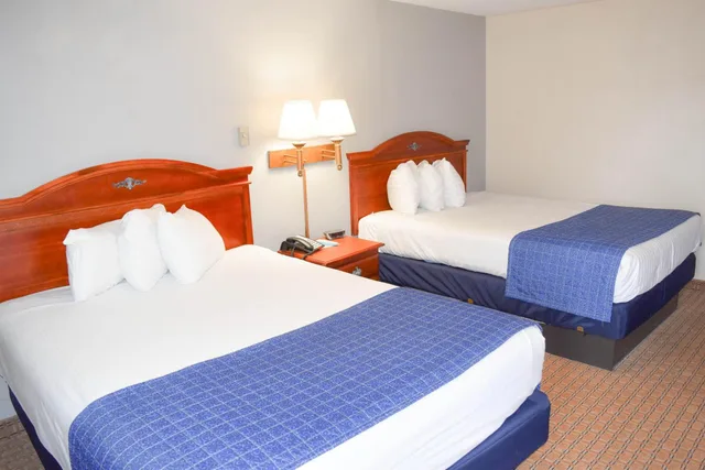 غرفة قياسية بسريرين كوين، Knights Inn North Attleboro 6/10