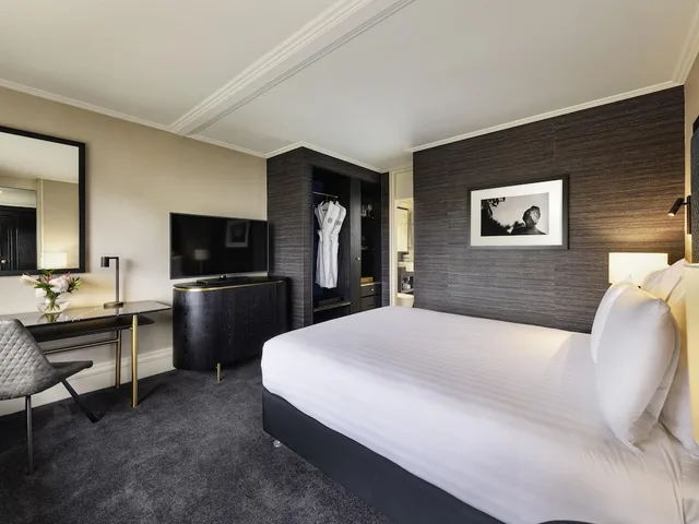 غرفة سوبيريور بسرير كوين، Pullman Auckland Hotel & Apartments 1/4