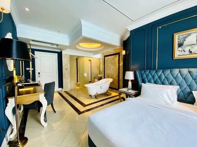 جناح رومانسي بسرير مزدوج، Grand Eska Hotel & Suites 1/4