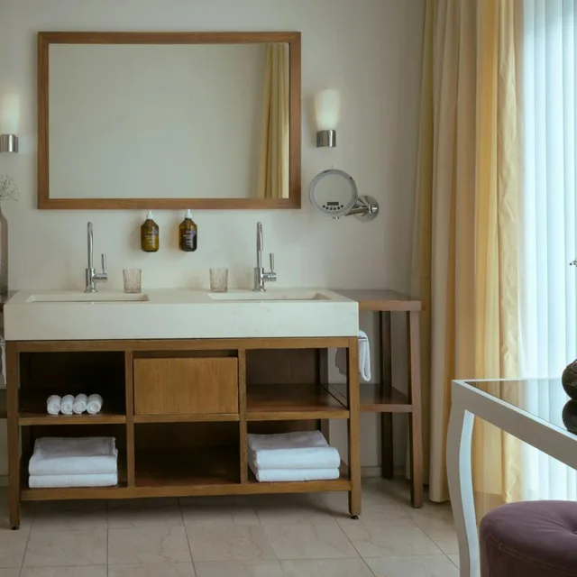 جناح غراند ثلاثي بسرير مزدوج، Hotel Alden Splugenschloss Zurich - Leonardo Limited Edition 4/5