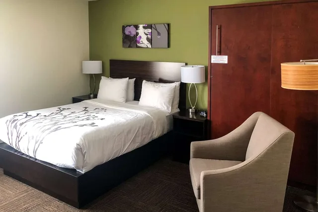 غرفة بسرير كوين، Sleep Inn & Suites Quebec City East 1/2