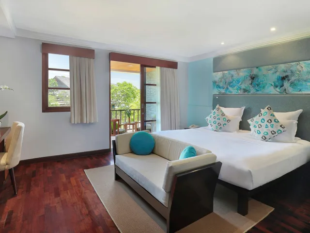 غرفة ديلوكس بسريرين منفصلين بإطلالة على المسبح بشرفة، Novotel Bali Nusa Dua Hotel and Residences 5/10
