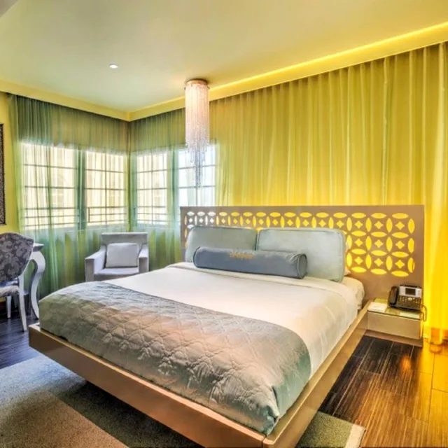 Sun, Suite, Dream South Beach by Hyatt 1/4