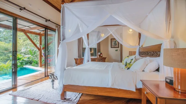 Rainforest, Pool, Villa, King Bed، Nayara Gardens 1/4
