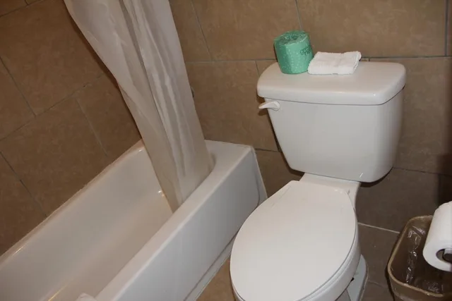 غرفة قياسية مفردة بسرير كينج، LoneStar Inn & Suites 3/3
