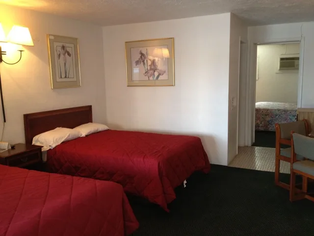 غرفة قياسية بسريرين مزدوجين، Three Oaks Motel 3/4