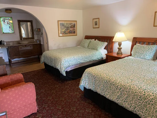 غرفة بسريرين كوين، Chantico Inn 3/7