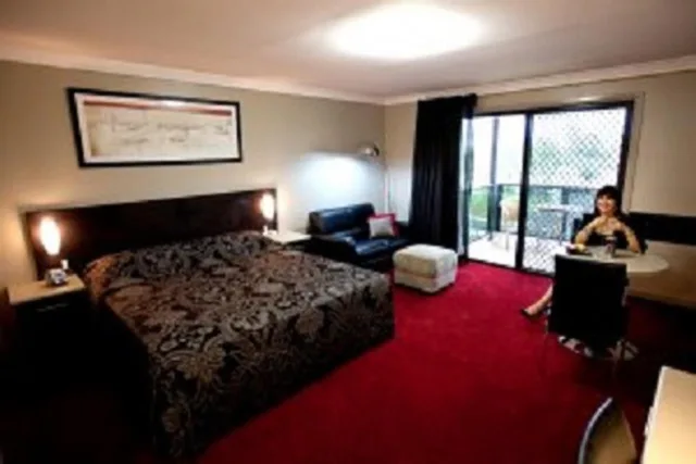غرفة سوبيريور بسرير كينج، Cattlemans Country Motor Inn & Serviced Apartments 8/10