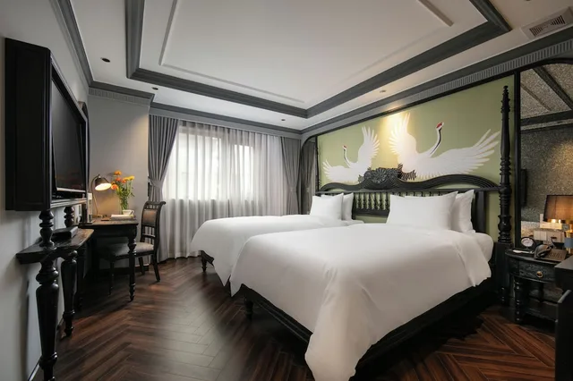 غرفة تنفيذية بسريرين منفصلين بإطلالة على المدينة، The Legend Hanoi Hotel 4/5