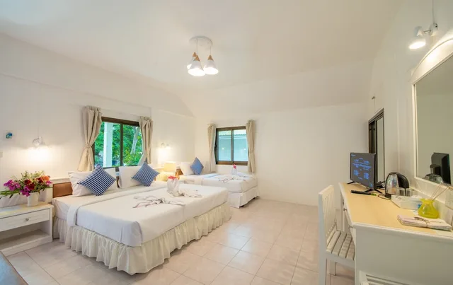 Bungalow, 1 Queen and 1 Single Bed, Beach Front، Bay Beach Resort 6/10