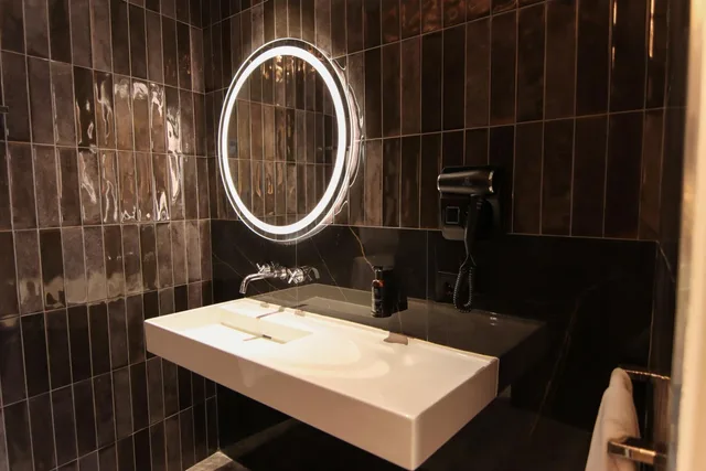 غرفة مفردة بسرير مزدوج، Silken Saaj Maar - Adults Only 1/3