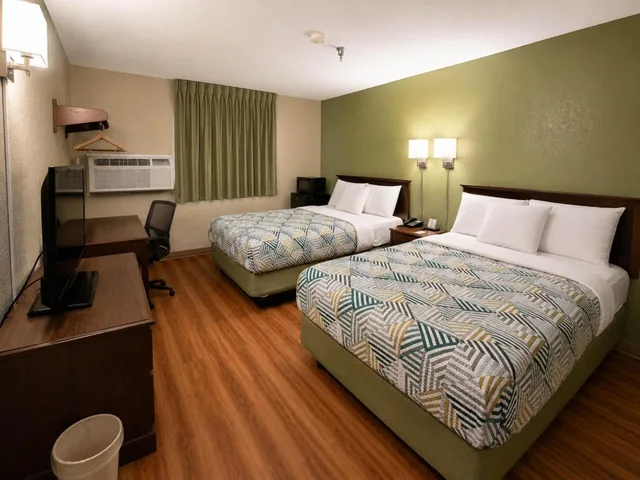 2 Full Beds - Smoking، Motel6 Morehead, KY 6/10