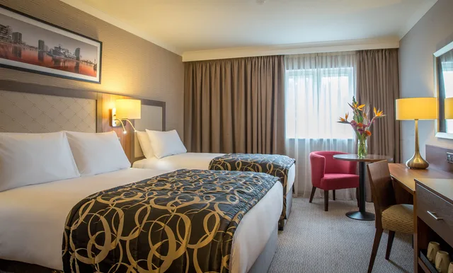 غرفة قياسية بسريرين منفصلين، Clayton Hotel Manchester Airport 1/1