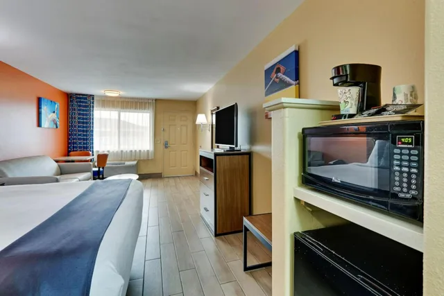 غرفة بسرير كينج، Captain Apos S Quarters Inn 8/8