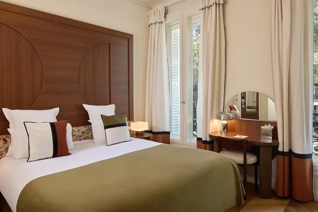 غرفة سوبيريور بسرير كوين، HOTEL D'ARGENSON 1/9