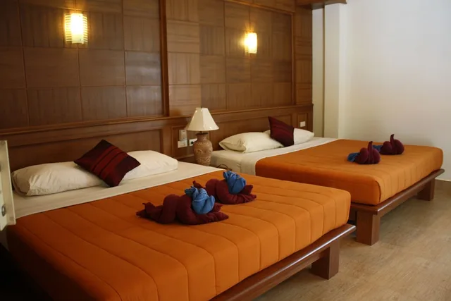 بنغل عائلي بسريرين كوين، D.R. Lanta Bay Resort 5/9