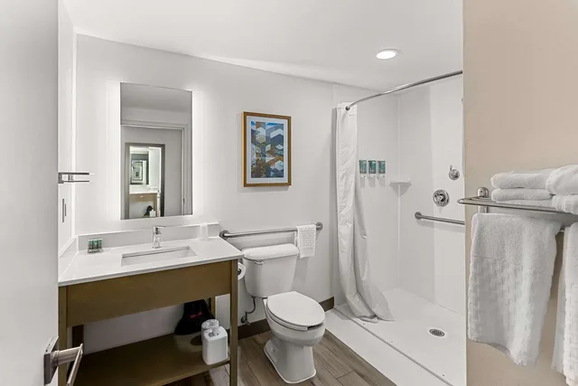 غرفة بسريرين مزدوجين لذوي الإعاقة، Best Western West Lebanon - Hanover Hotel 4/4