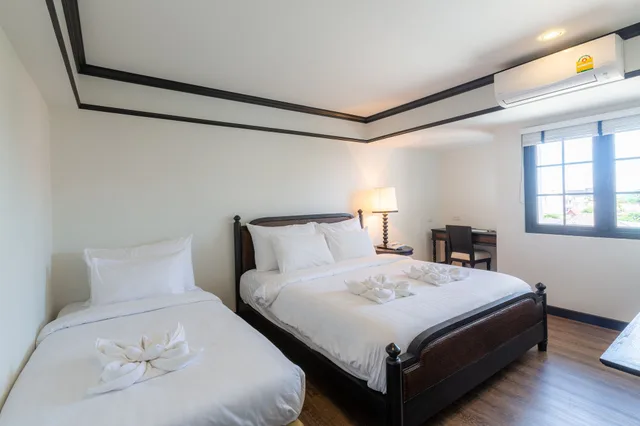 غرفة عائلية بسرير مزدوج وسرير فردي، Mora Boutique Hotel 1/3