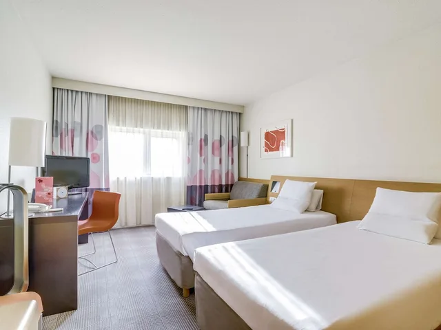 Executive, Double Bed, Sofa, Novotel Paris Orly Rungis 3/10