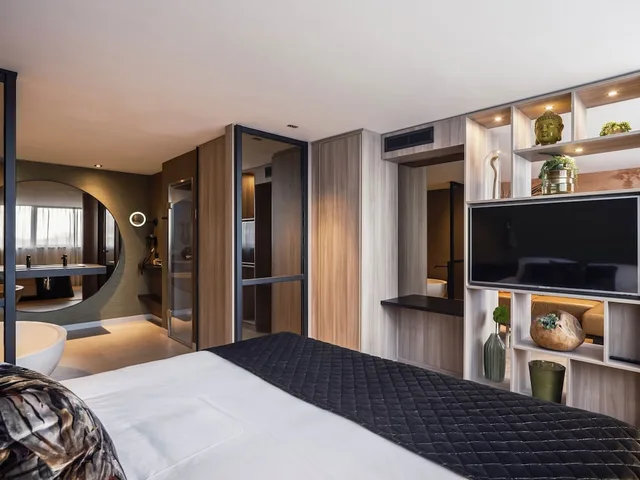 Business, Suite, King Bed, Van der Valk Hotel Maastricht 1/1