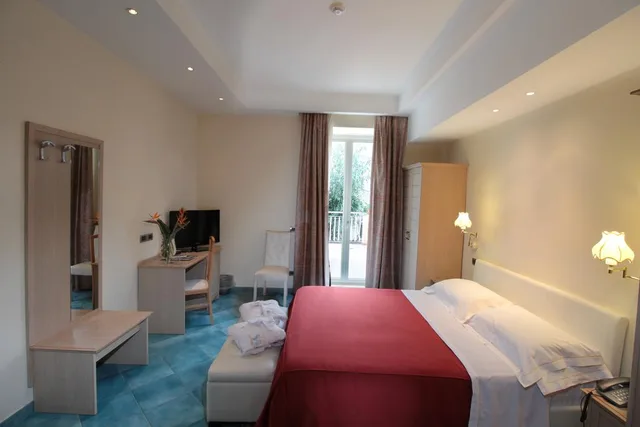 غرفة سوبيريور بسرير مزدوج، Regina Palace Terme Formerly Best Western Regina Palace Terme 2/2