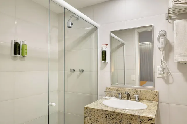 غرفة عائلية، Savoy Othon 6/7