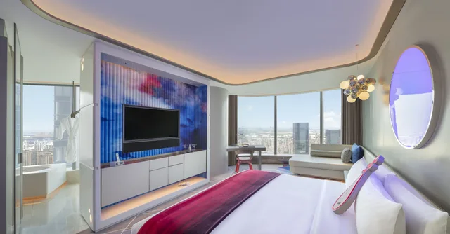 Spectacular, King Bed, City View, High Floor، W Suzhou 1/10