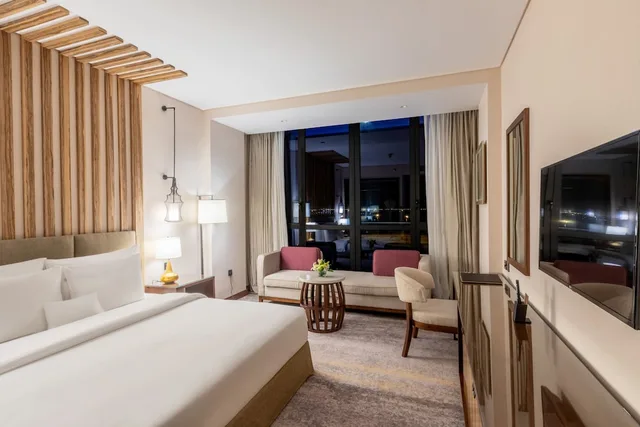 جناح تنفيذي بسرير كينج، Millennium Resort Salalah 1/4